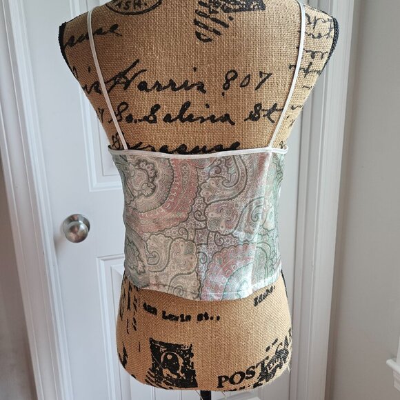 VTG  Victoria’s Secret Gold Label Satin Pastel Paisley Printed Cami Top Size S - Picture 6 of 7